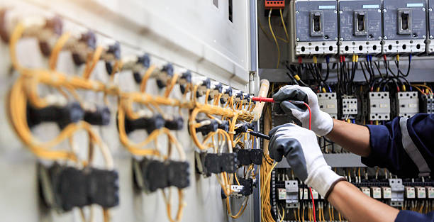 Professional Electrician technician working in Woodbridge, CA
